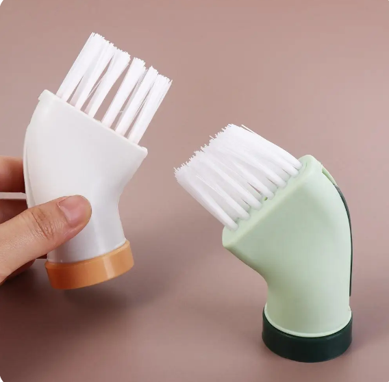 Liquid Cleaning Brush